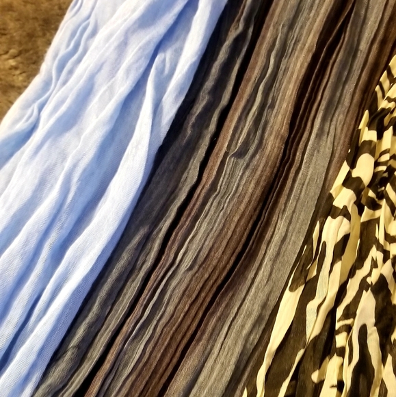 Scarves - Picture 3 of 4